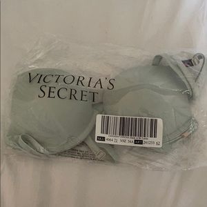 Victoria’s Secret push up bra